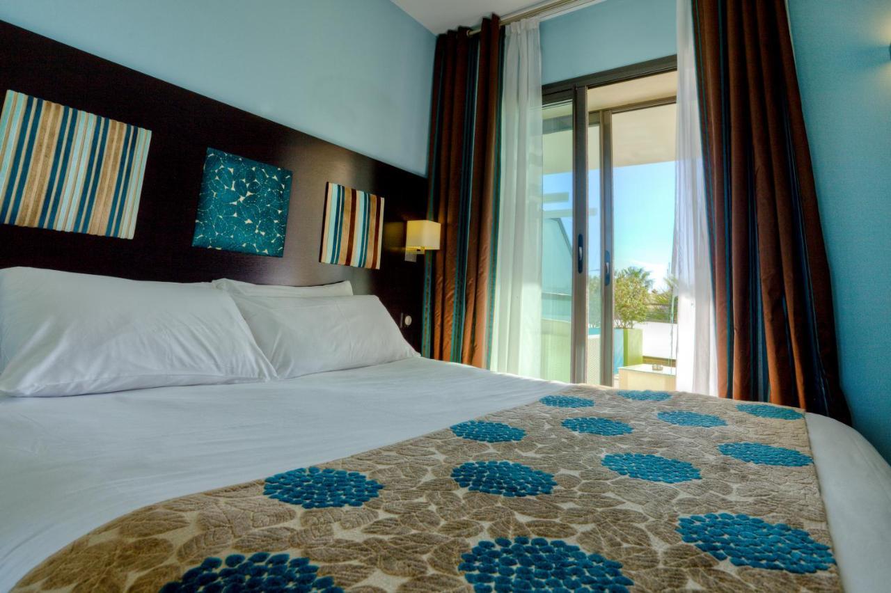 Hotel Baptistin Le Lavandou Exterior photo
