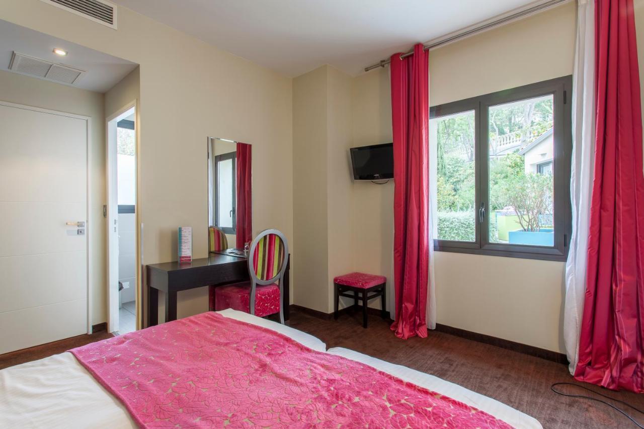 Hotel Baptistin Le Lavandou Exterior photo